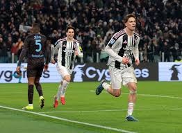 马赛5-1尼斯暂登顶法甲 格林伍德双响奥巴梅扬一射两传